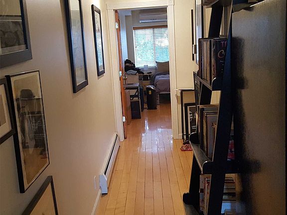 5th image of 354 Onderdonk Ave