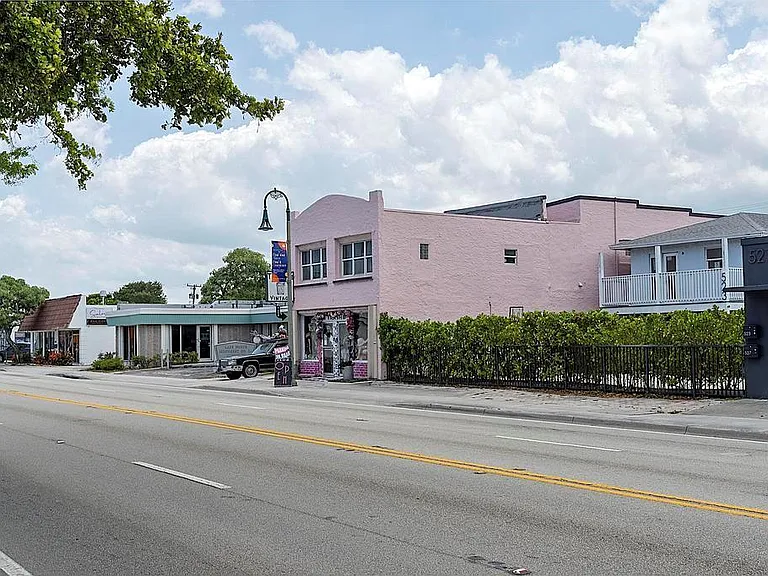521 N Dixie Hwy — Photo 36