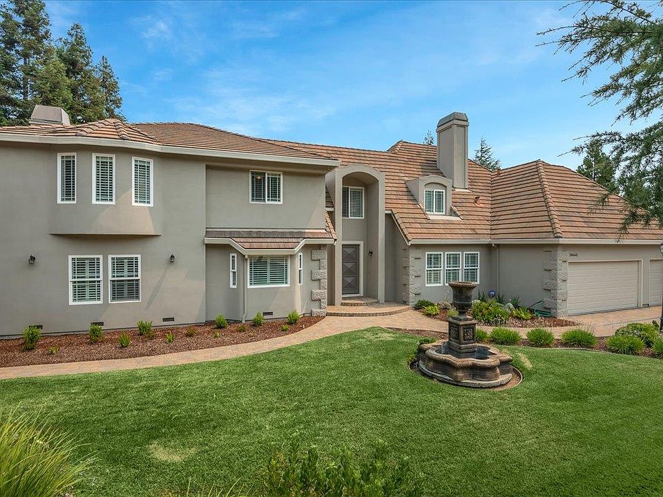 1st image of 18660 Castle Lake Dr