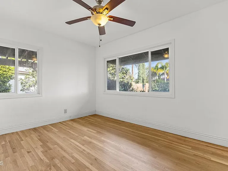 11125 Welby Way — Photo 7