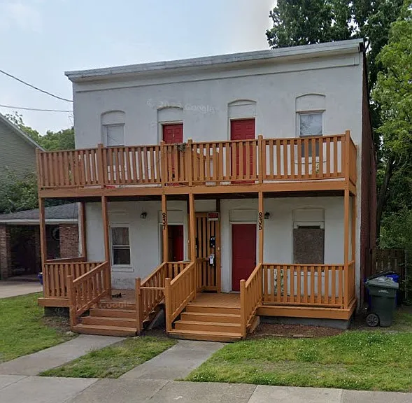 Washington Ave — Photo 1