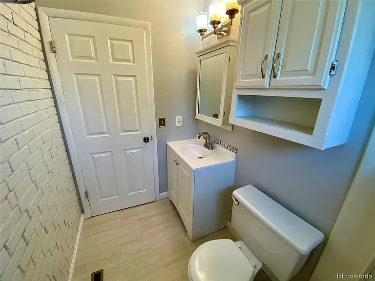 10557 Quail St — Photo 10