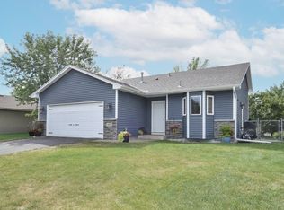 882 115th Ave NE, Blaine, MN 55434