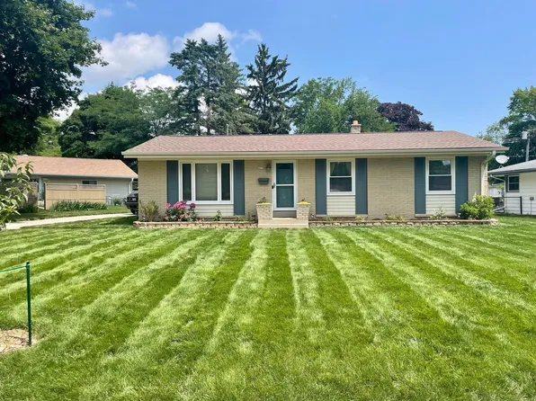 6079 Oriole LANE, Greendale, WI 53129