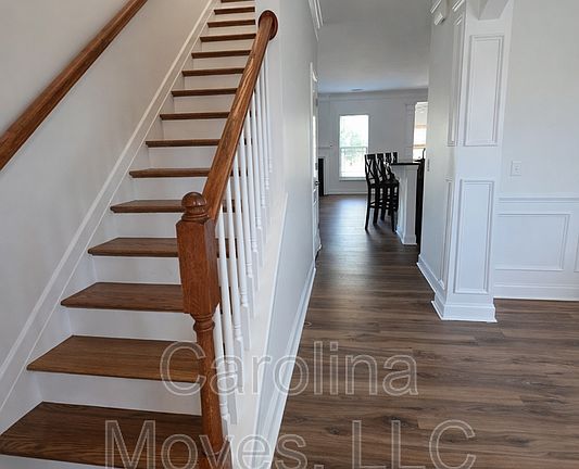 2nd image of 314 Park Ridge Cir