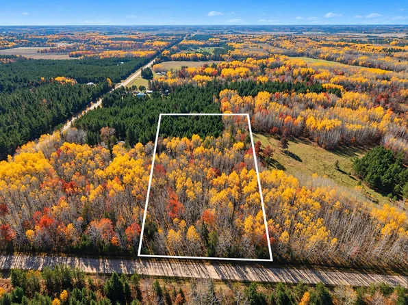 3 Grant St, Park Rapids, MN 56470