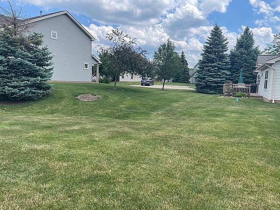 5th image of 16100 Primrose Cir