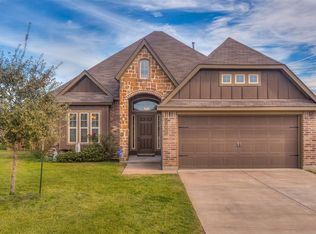 121 Brookside Dr, Huntsville, TX 77320