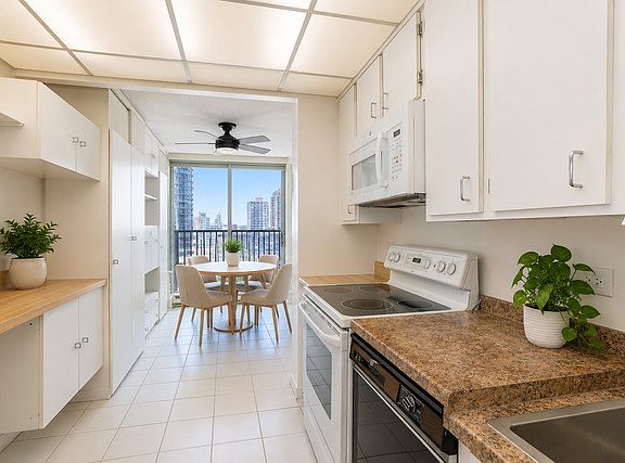 4th image of 4170 N Marine Dr APT 12J