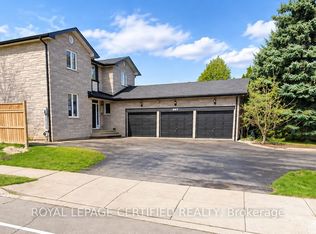 1210 Upper Paradise Rd, Hamilton, ON L9B2P2