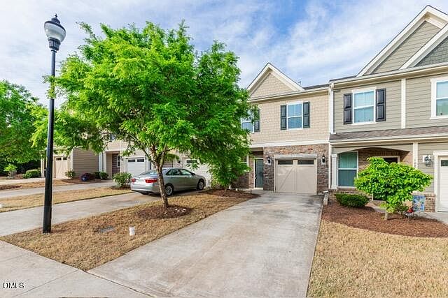 1st image of 106 Pleasant Glen Ln