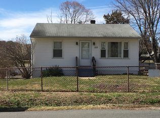 18618 Triangle St, Triangle, VA 22172