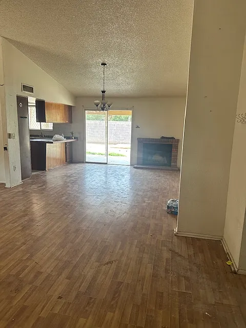 Building Photo - 6031 W Royal Palm Rd