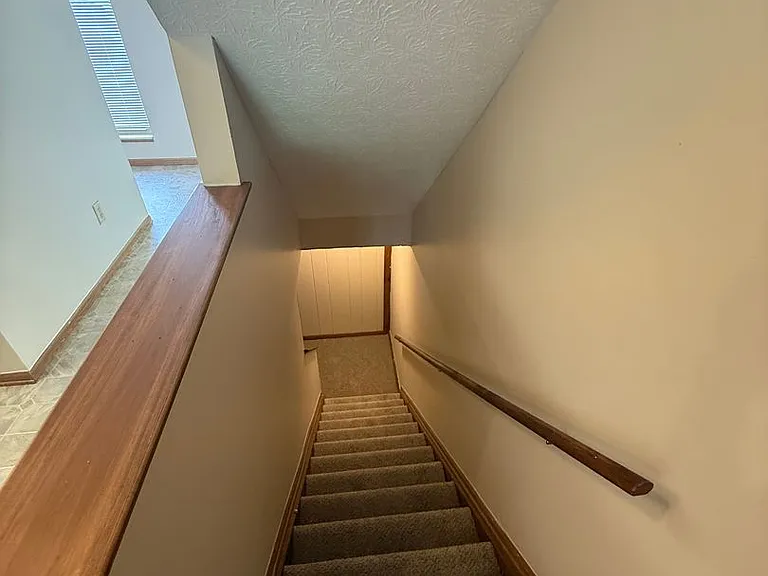 5911 Shadow Lake Cir — Photo 14
