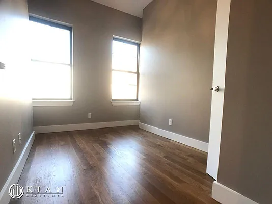 Rented by Kian Realty | media 8