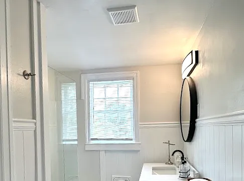 2035 Bullard St — Photo 9