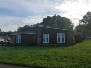 4080 Berrybrook Rd, Memphis, TN 38115