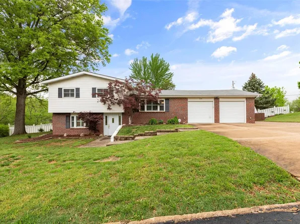 104 Mareda Ln, Arnold, MO 63010