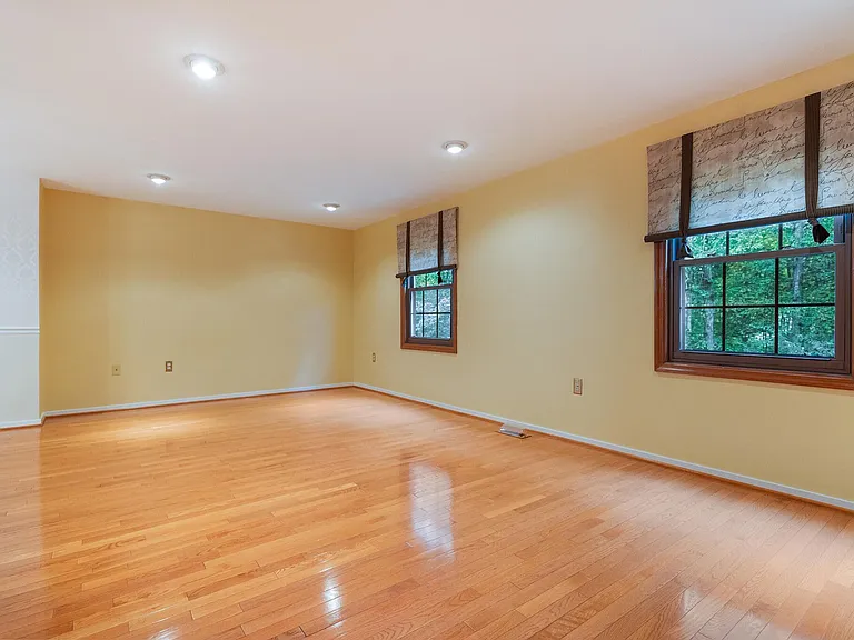 6031 Clerkenwell Ct — Photo 17