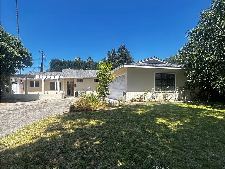 7845 Sedan Ave — Photo 1