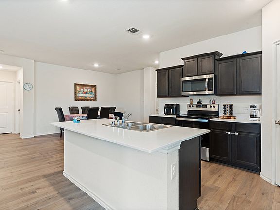 5th image of 6546 Sand Dune Way