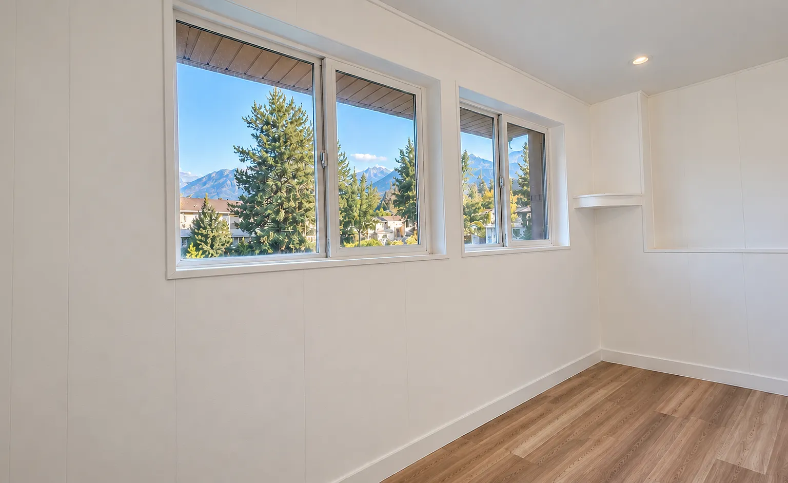 3 bed, 900 sqft, $1,789 — Photo 4