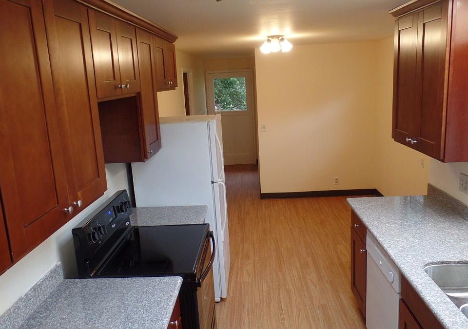 1st image of 2521 156th Ave SE