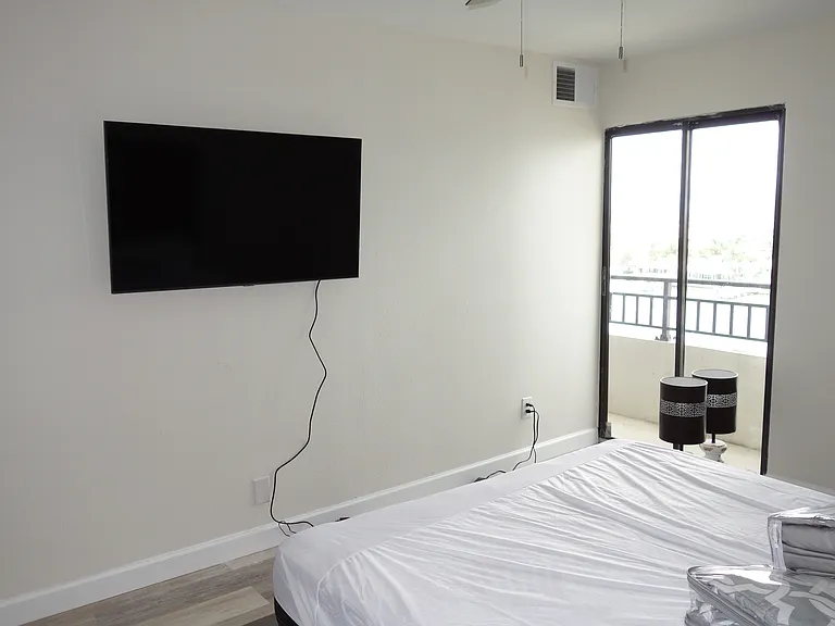 851 Bayway Blvd #905 — Photo 38