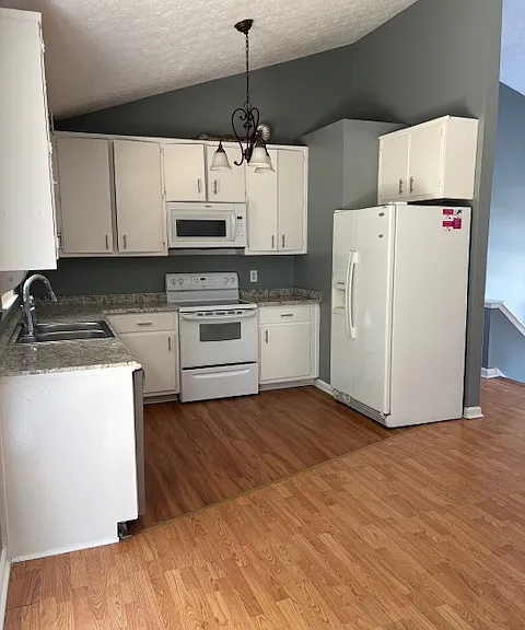 1015 Water Fall Pl — Photo 6