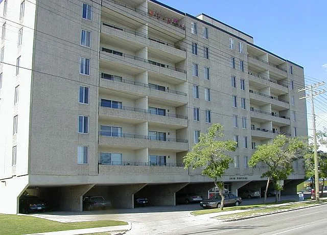 2600 Portage Ave #2610