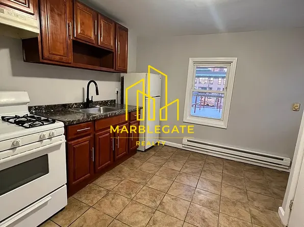 46 Parkhurst St #33, Newark, NJ 07114