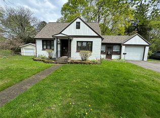218 Carling Rd, Rochester, NY 14610