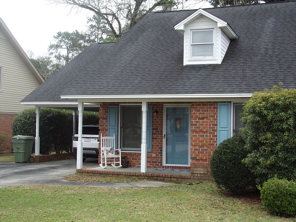 1st image of 6 Cumberland Way