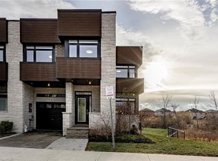 35 Midhurst Hts #1, Hamilton, ON L8J 0K9