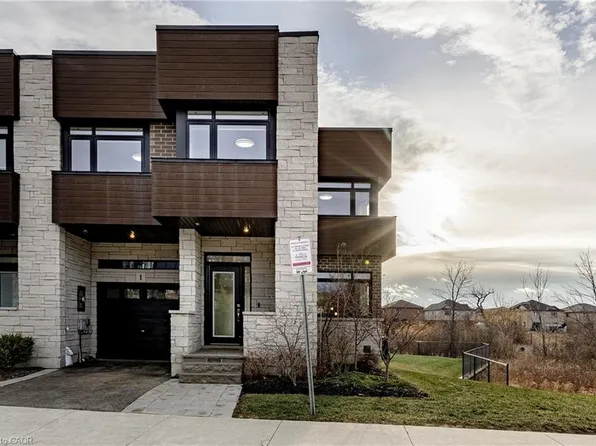 35 Midhurst Hts #1, Hamilton, ON L8J 0K9