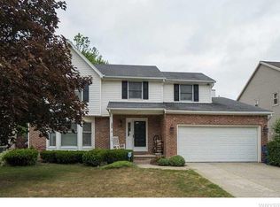 285 Rambling Rd, East Amherst, NY 14051