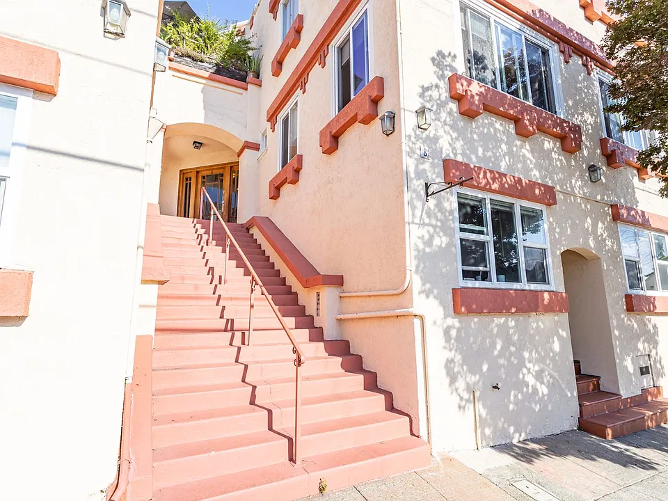 8 Yosemite Avenue