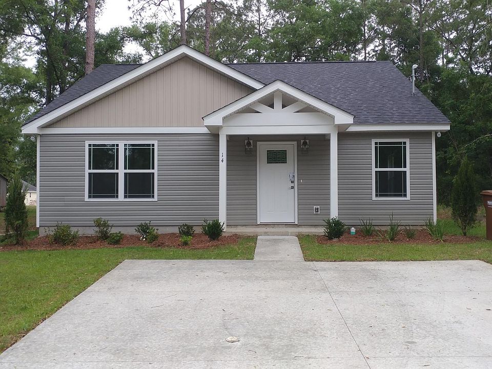 14 Lance Lane Front of house