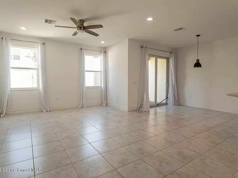1800 Noel Pl #103 — Photo 8