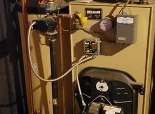 7 Peckham Rd, Poughkeepsie, NY 12603