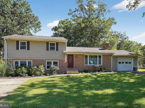 22860 Maple Rd, Lexington Park, MD 20653