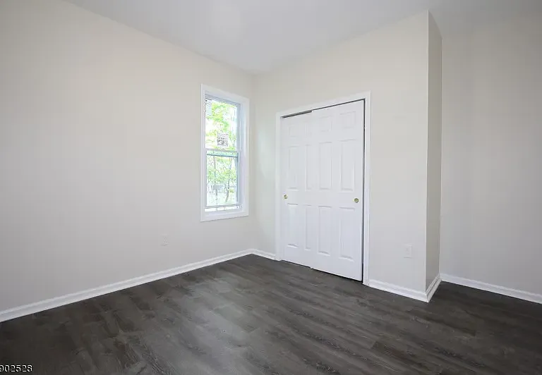 246-248 Columbia Ave #1 — Photo 15