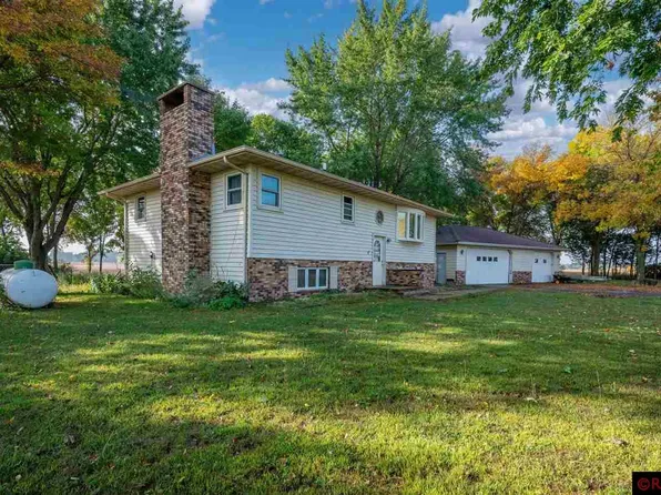 38835 125th St, Blue Earth, MN 56013