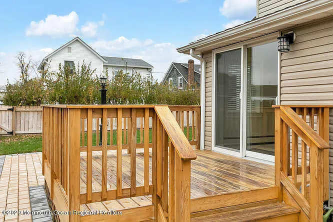 519 Saint Clair Ave — Photo 24