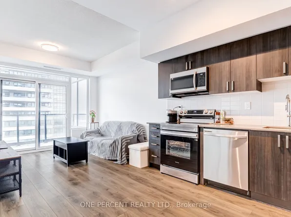 1435 Celebration Dr #1707, Pickering, ON L1W 0C4