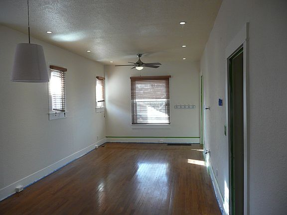 3rd image of 684 S Lincoln St