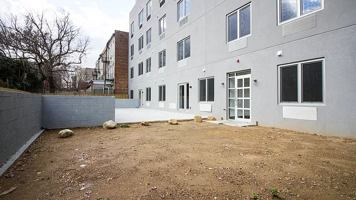 Rented by Nooklyn NYC LLC | media 6