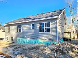 13 Saint James Pl, Lewiston, ME 04240