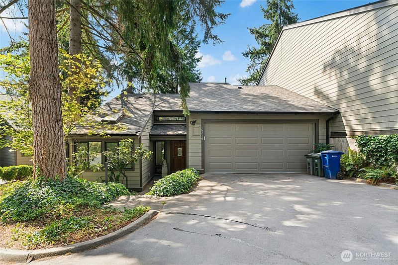 3rd image of 9725 NE Riverbend Drive #11C