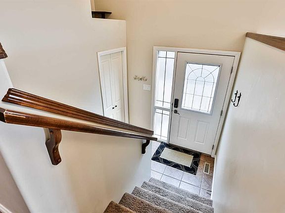 2nd image of 38 W Dorothy Gentleman Cres N